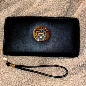 🆕 Wallet Clutch